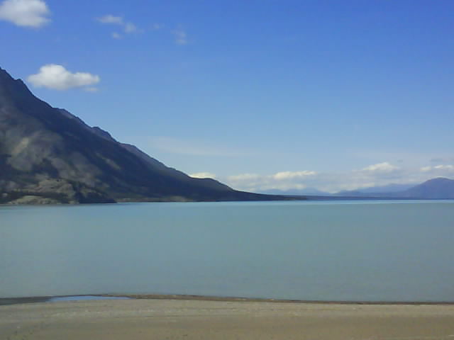 017 Kluane Lake 26th Jun 2010.jpg